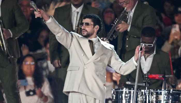 Bad-Bunny-durante-show-na-Cidade-do-Mexico-Grosby-Group.webp.webp