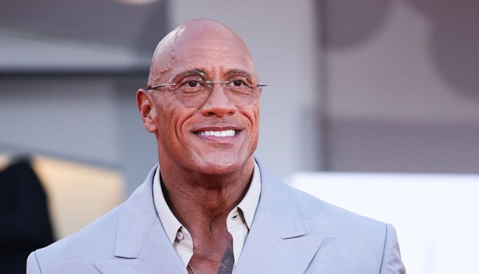 Dwayne-Johnson-o-The-Rock-finalmente-revela-o-motivo-de-sua-transformacao-radical-2233244639.jpg