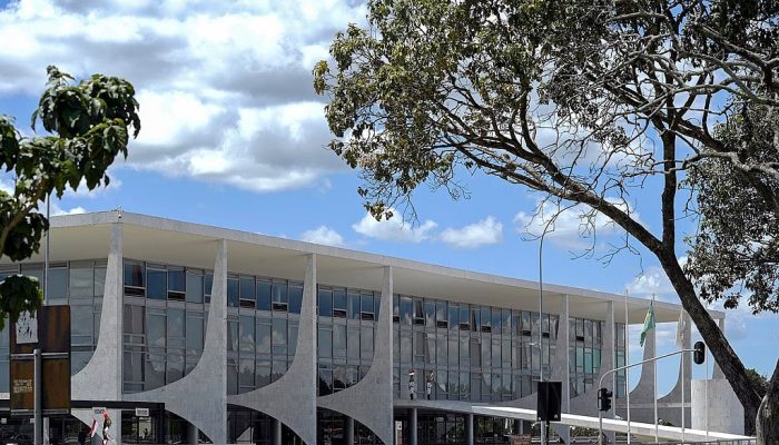 Fachada-do-Palacio-do-Planalto-sede-do-Poder-Executivo-brasileiro-em-Brasilia.jpg