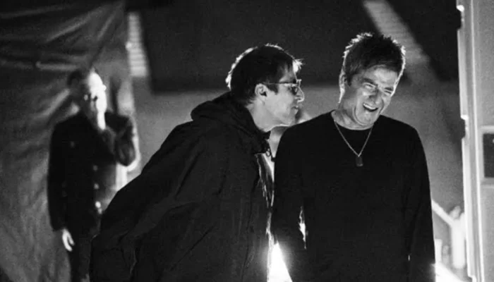 Oasis-credito-Simon-Emmett.webp.webp