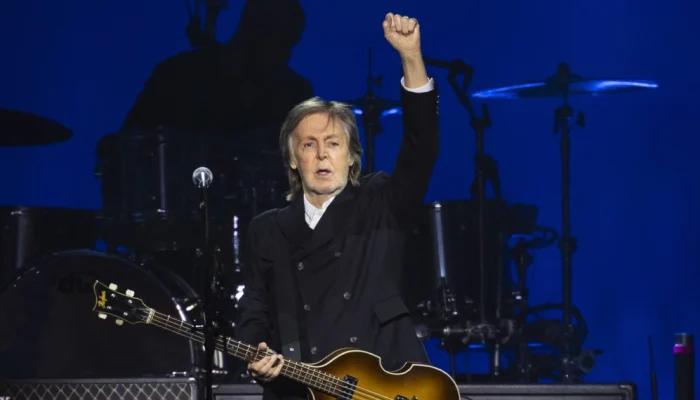 Paul-McCartney-em-show-no-Canada-1.webp.webp