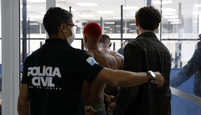 Policia-Civil-do-RJ-prende-integrante-do-Comando-Vermelho-scaled.jpg