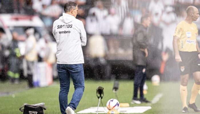 Santos-x-Red-Bull-Bragantino-2026-Vojvoda-700x441.jpeg