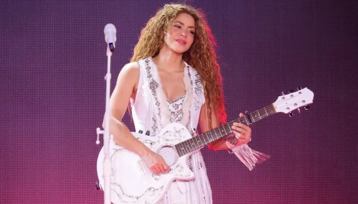 Shakira-durante-show-em-Sao-Paulo-em-2025-Manu-Scarpa_Brazil-News.webp.webp