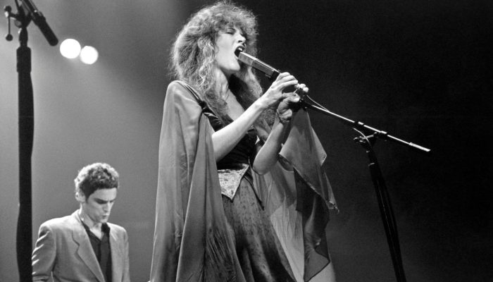 Stevie-Nicks-e-Lindsay-Buckingham-GettyImages-86107907.jpg