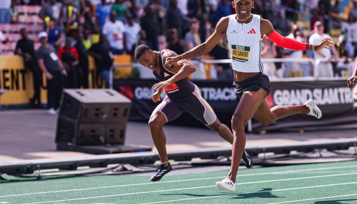 alison_dos_santos_vence_400m_rasos_kingston_2025.jpg