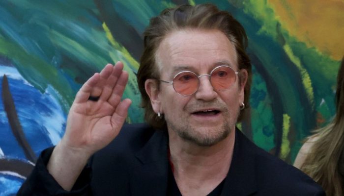 bono-u2-2022-foto-franco-origlia-getty-images-1398150566_widelg.jpg