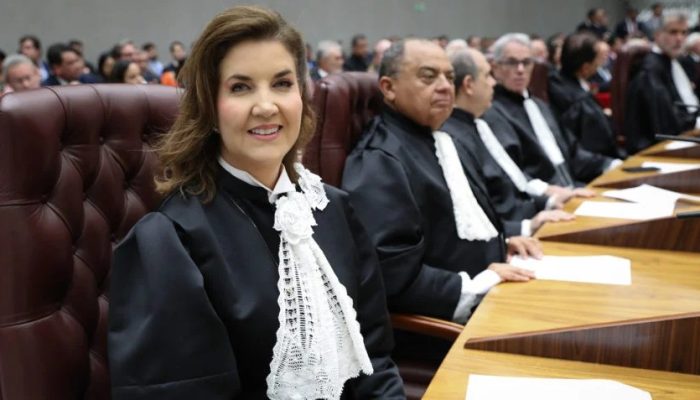 daniela-teixeira-posse-stj-22-nov-2023-848x477-1.jpg