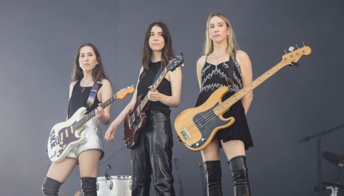 haim-gettyimages-2218989565_widelg.jpg