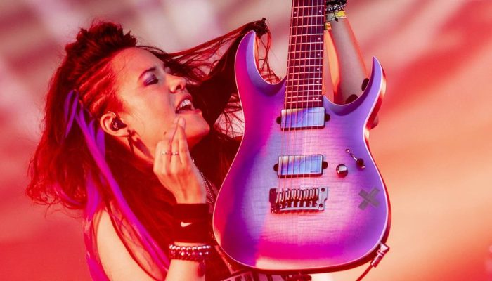 jen-majura-evanescence-2019-foto-jeff-hahne-getty-images_widelg.jpg