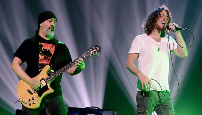 kim-thayil-chris-cornell-soundgarden-2013-foto-kevin-winter-getty-images-161836988_widelg.jpg