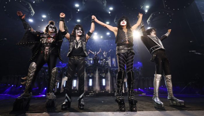 kiss-Kevin-Mazur-Getty-Images-foto-jornalistica-1827826102.jpg