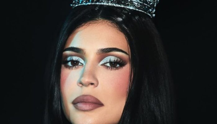 kylie-jenner-king-kylie.jpg