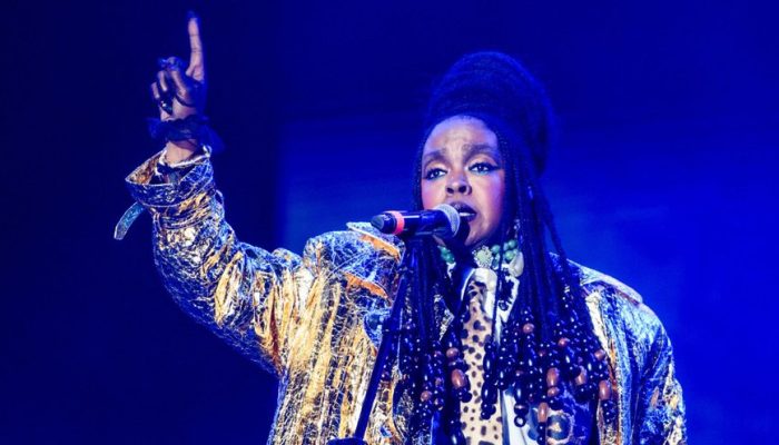 lauryn-hill-entra-em-ritmo-de-festa-em-show-com-a-familia-no-the-town-2025_widelg.jpg
