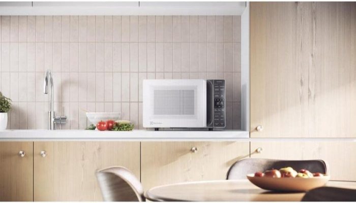 micro-ondas-de-electrolux-efficient-23l-me23b-127v-cor-branca.jpg