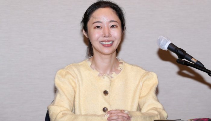 min-hee-jin.jpg
