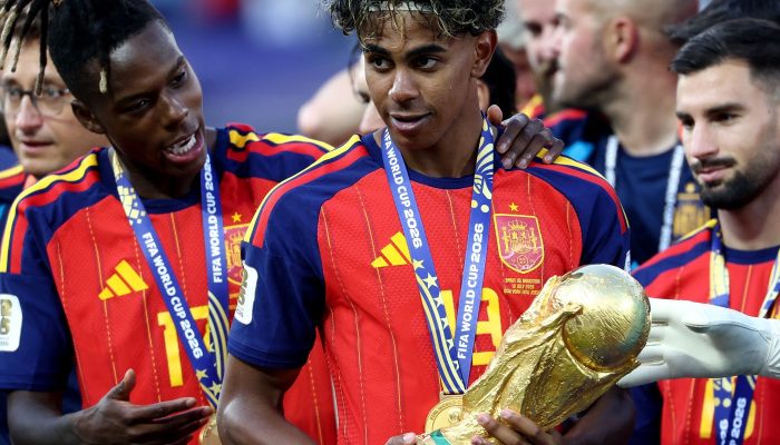 nico_willians_yamal_baena_espanha_bicampea_mundial_2026.jpg