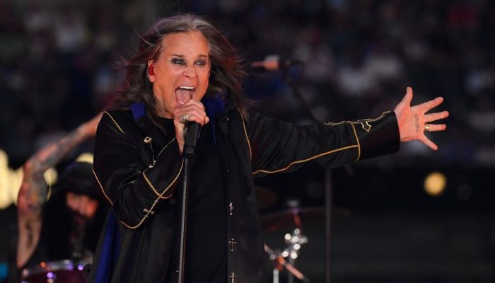 ozzy-osbourne-2022-foto-kevork-djansezian-getty-images-1422074103_widelg.jpg