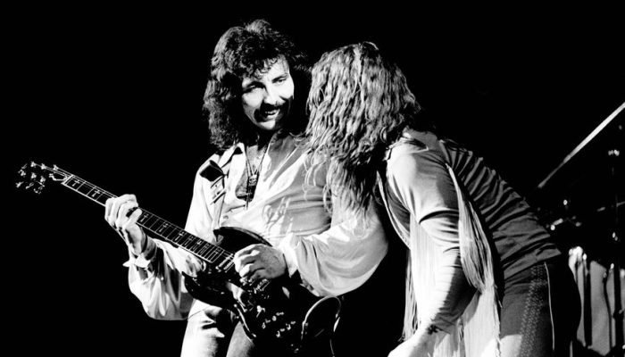 ozzy-osbourne-tony-iommi-black-sabbath-1978-foto-gus-stewart-redferns_widelg.jpg