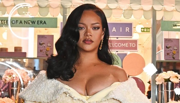 rihanna-2024-cantora-2-foto-dave-benett-getty-images-for-selfridges-and-fenty-hair_widelg.jpg