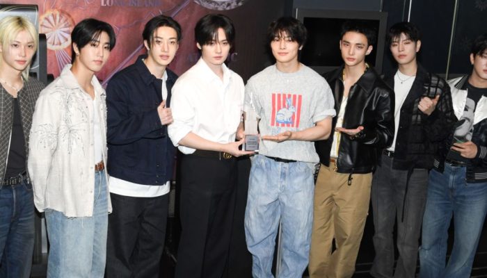 stray-kids-1.jpg