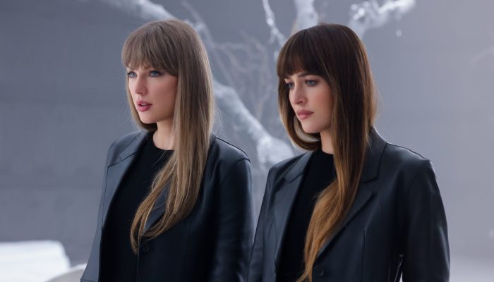 taylor-swift-dakota-johnson-scaled.jpg