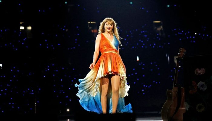 taylor-swift-gettyimages-2184874474_widelg.jpg